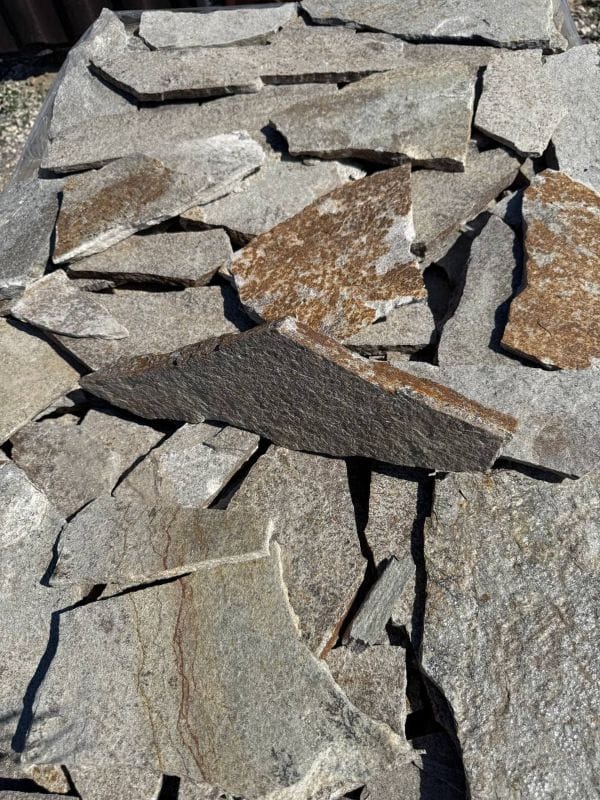 Con Construct.md Piatra Bulgareasca Silver Fractia Mica Neprelucrata 4