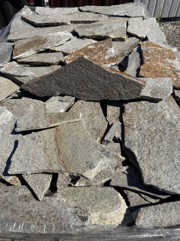 Con Construct.md Piatra Bulgareasca Silver Fractia Mica Neprelucrata 6